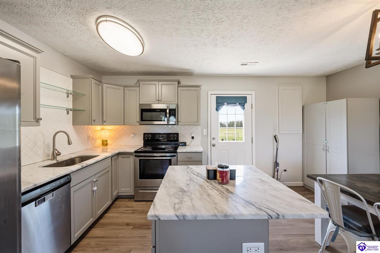 6267 St John Road Property Photo 13