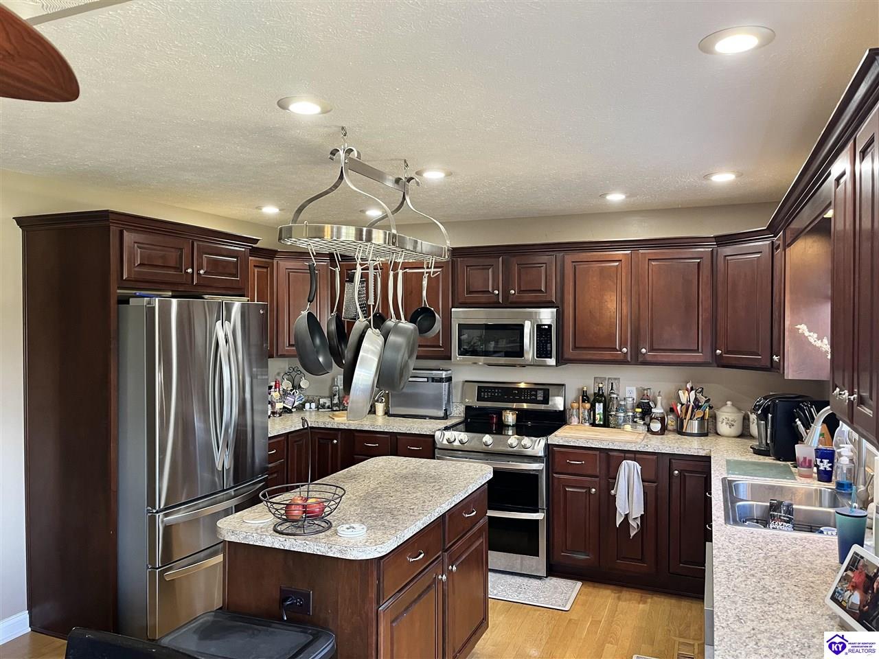 617 Memory Lane Property Photo 10