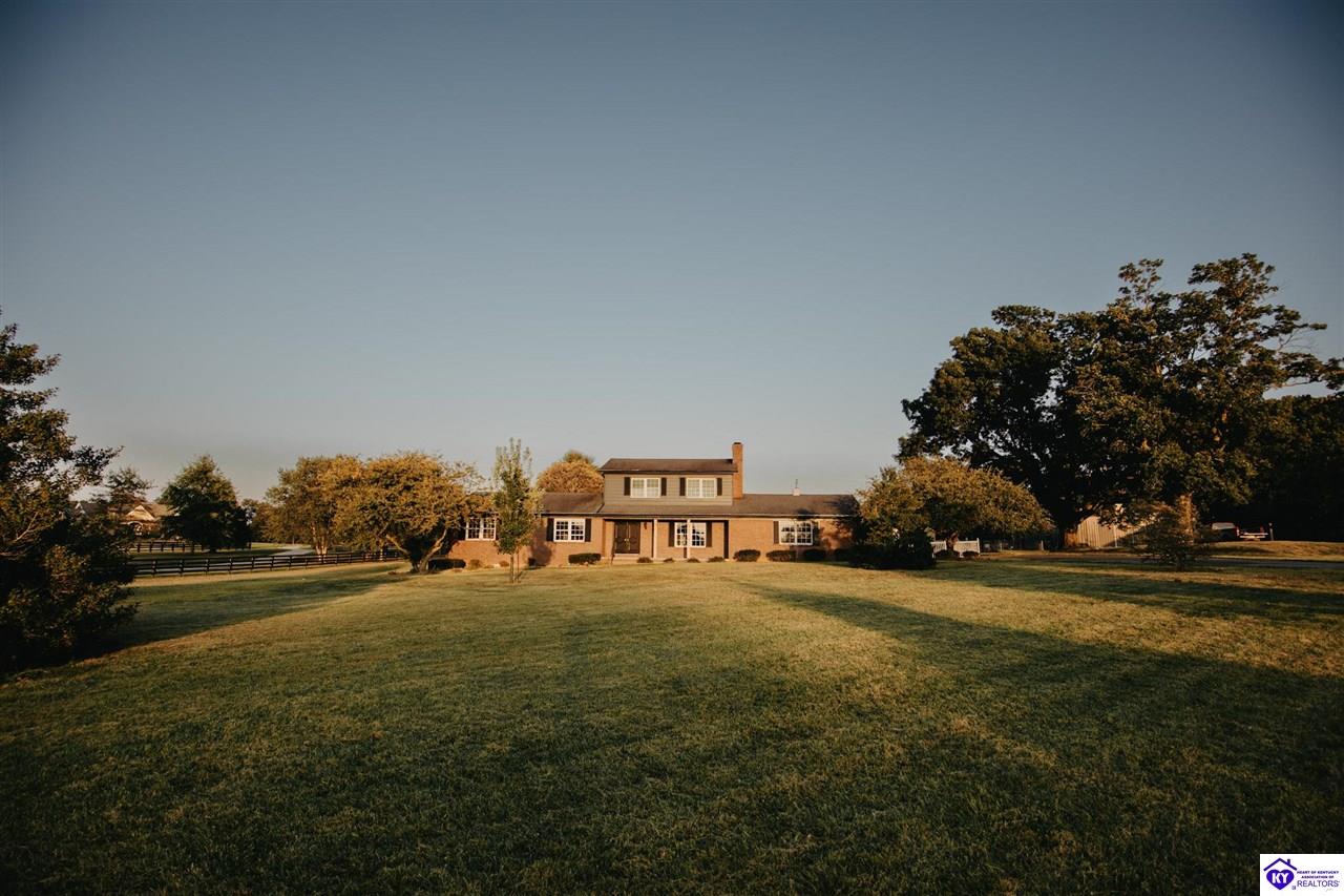 1047 Fisher Lane Property Photo 4