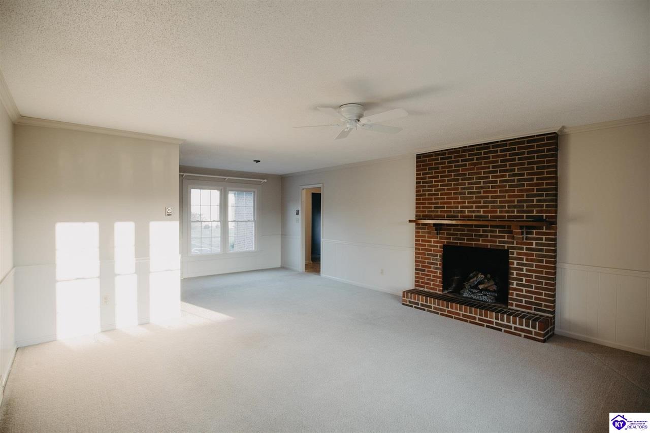 1047 Fisher Lane Property Photo 12