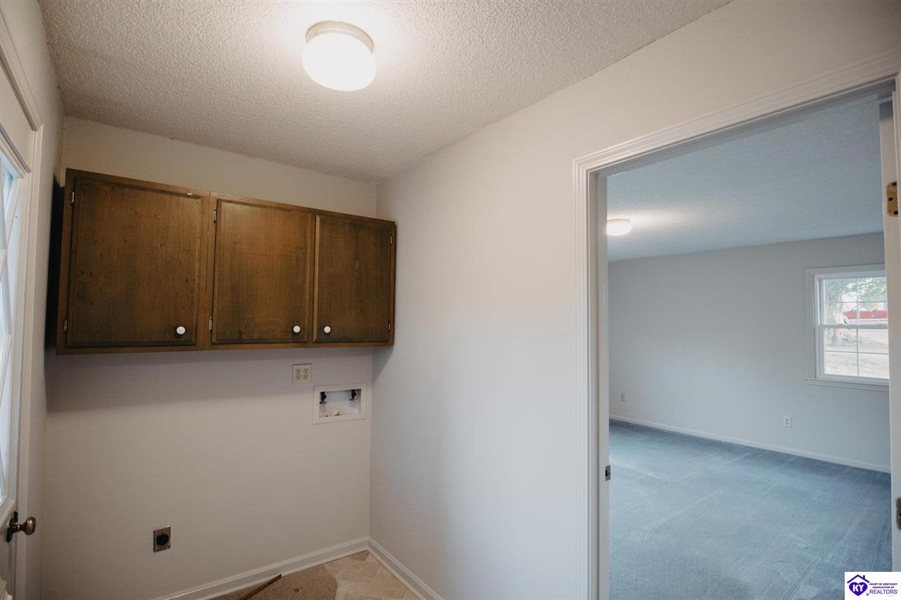 1047 Fisher Lane Property Photo 17