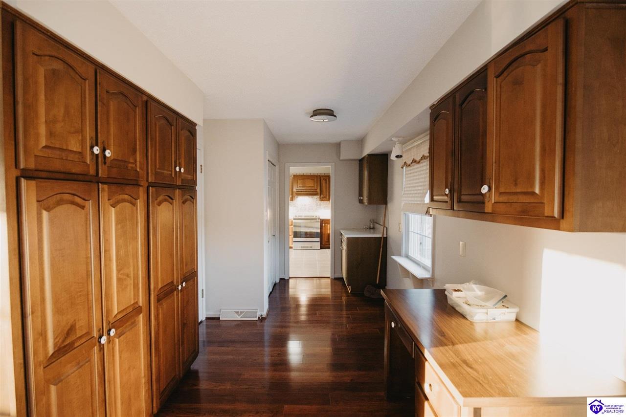 1047 Fisher Lane Property Photo 22