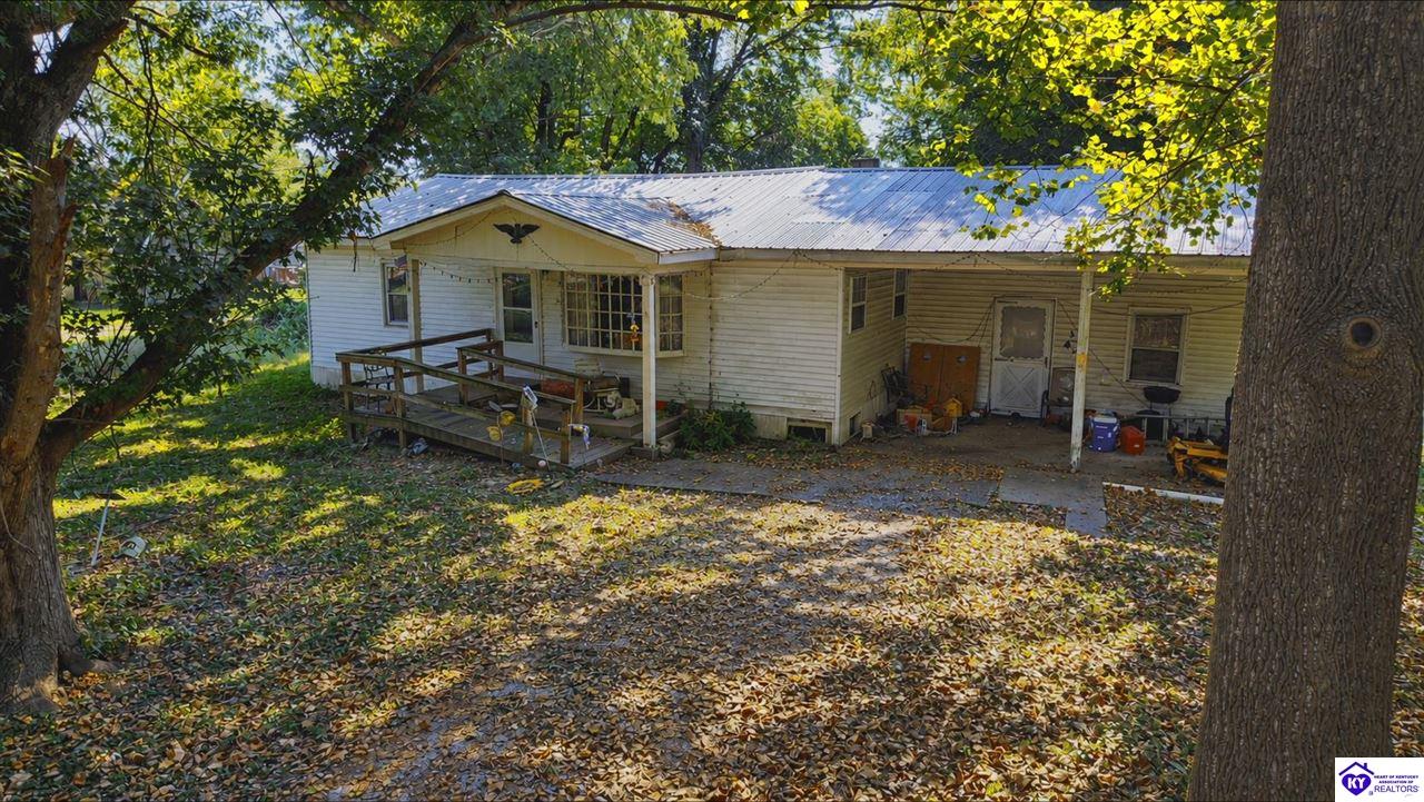 195 Oaks Lane