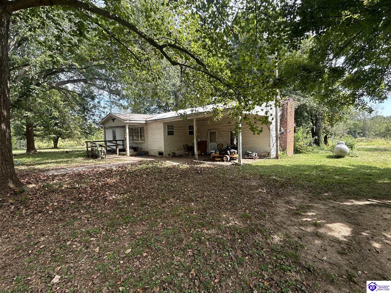 195 Oaks Lane Property Photo 7