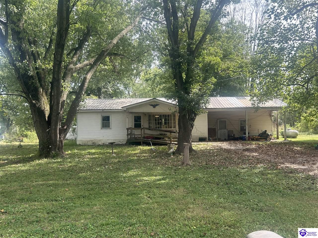 195 Oaks Lane Property Photo 11