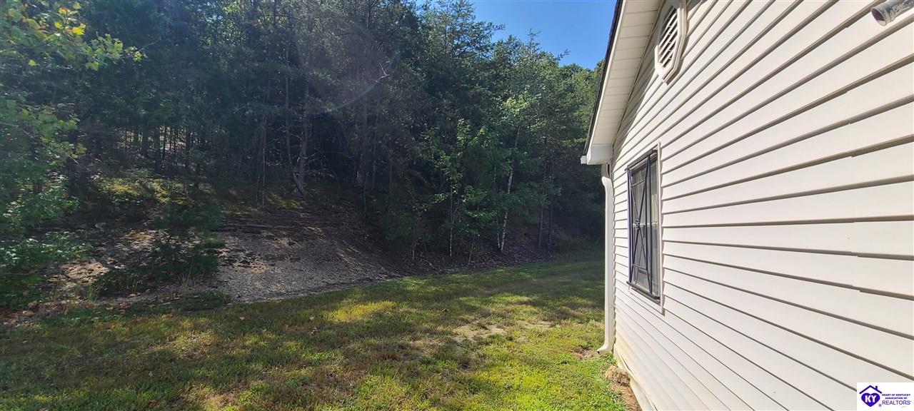 12497 Boston Road Property Photo 3