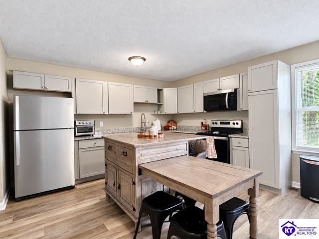 83 Tall Oak Court Property Photo 8