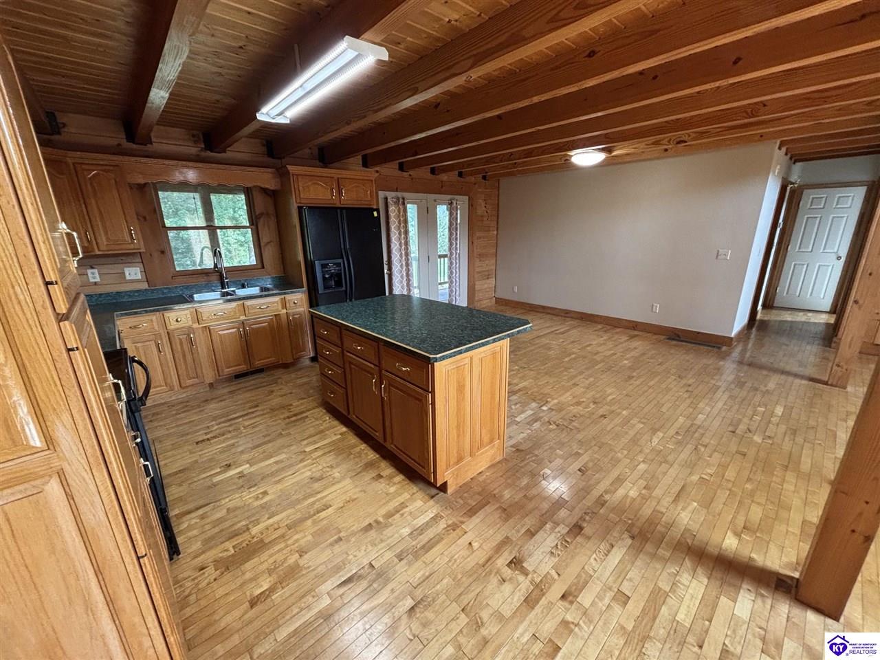 580 Hillcrest Drive Property Photo 16