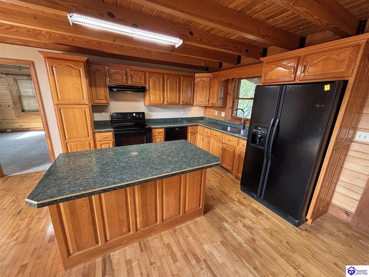 580 Hillcrest Drive Property Photo 17