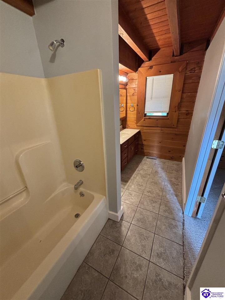 580 Hillcrest Drive Property Photo 35