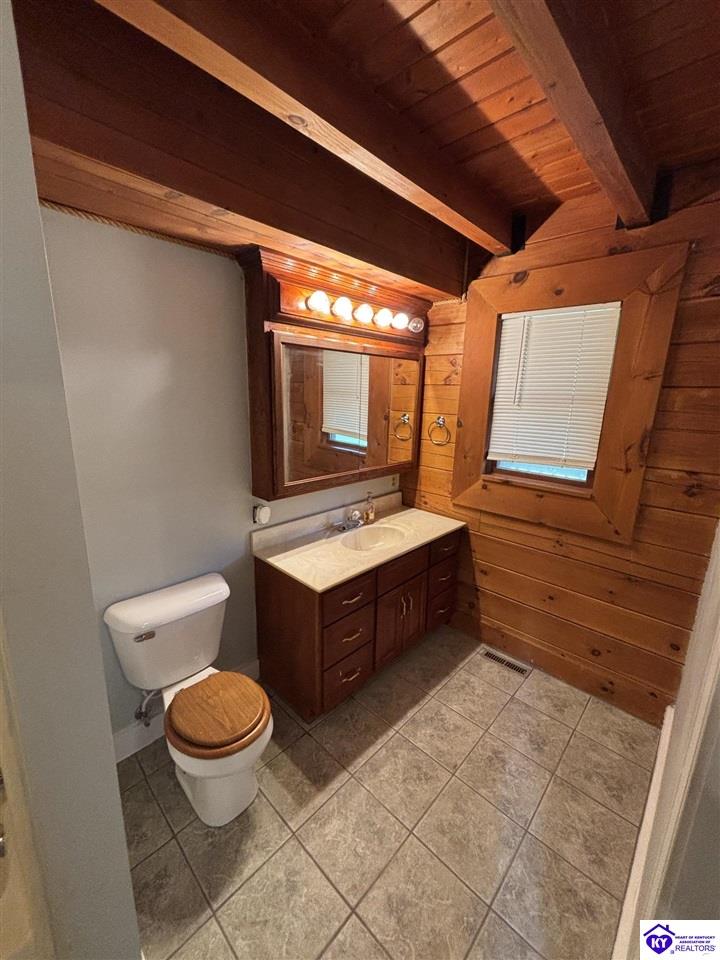580 Hillcrest Drive Property Photo 36