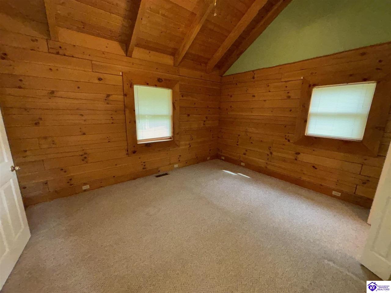 580 Hillcrest Drive Property Photo 38