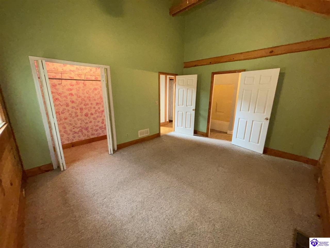580 Hillcrest Drive Property Photo 40