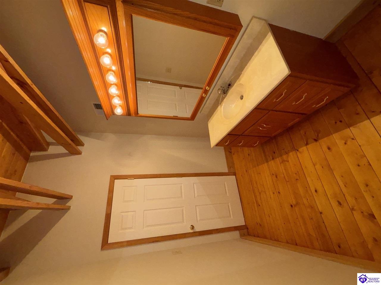 580 Hillcrest Drive Property Photo 61