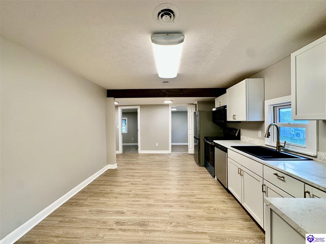 1524 Hargan Street Property Photo 14