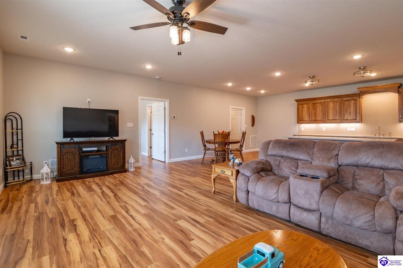 1055 Antioch Church Road Property Photo 6