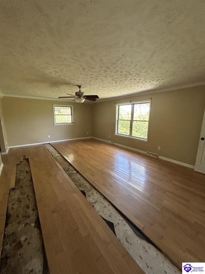 131 Glen View Property Photo 2