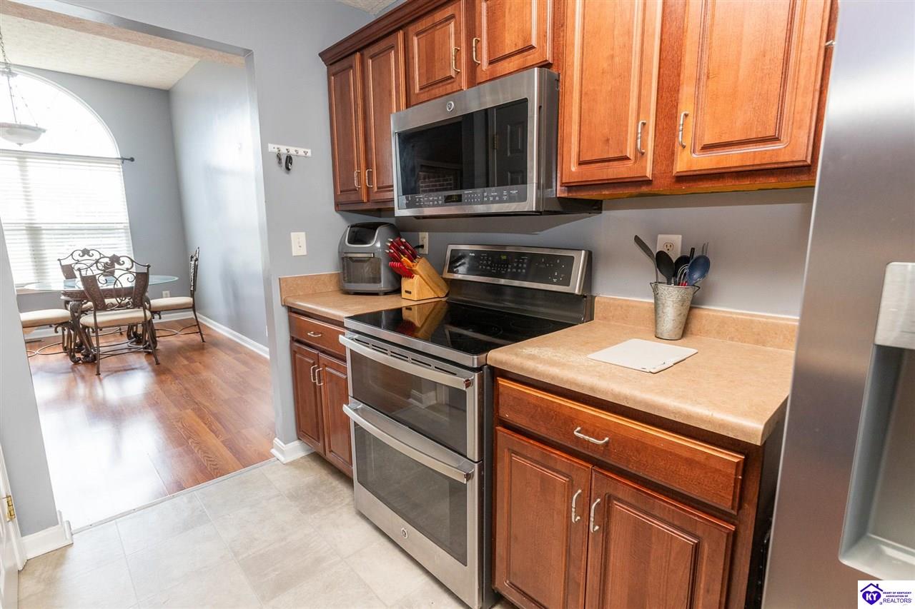 160 Halcomb Court Property Photo 7