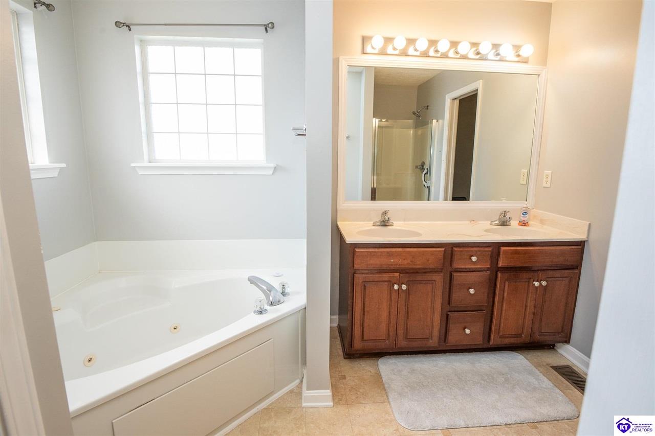 160 Halcomb Court Property Photo 24