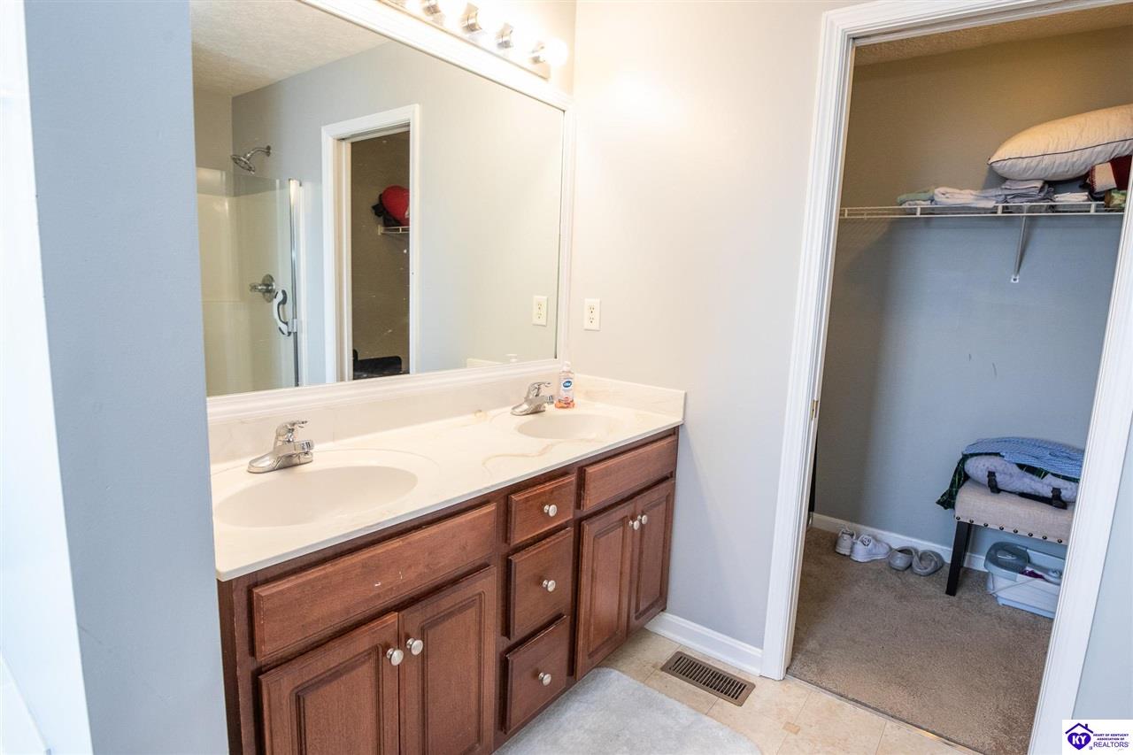 160 Halcomb Court Property Photo 26