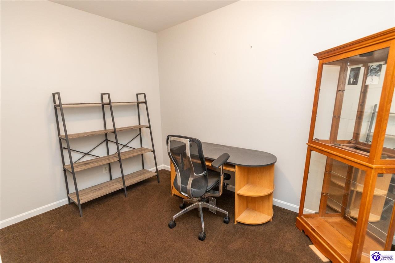 160 Halcomb Court Property Photo 43