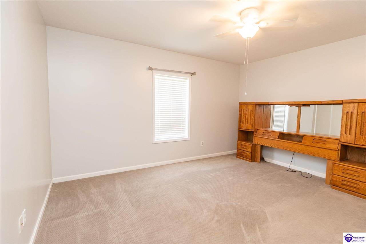 160 Halcomb Court Property Photo 46