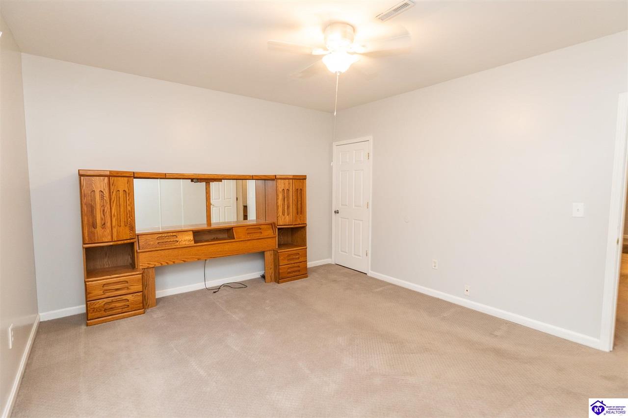 160 Halcomb Court Property Photo 47