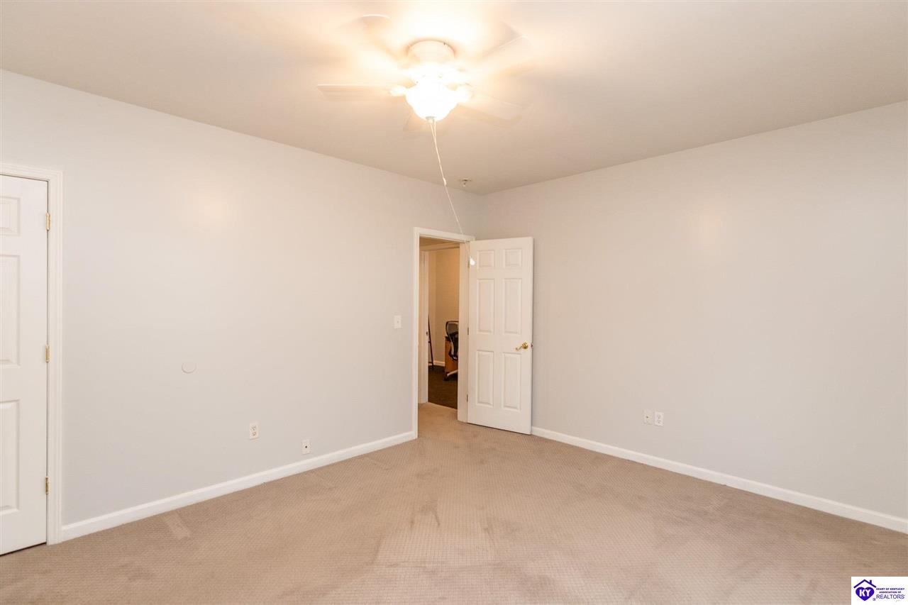 160 Halcomb Court Property Photo 48