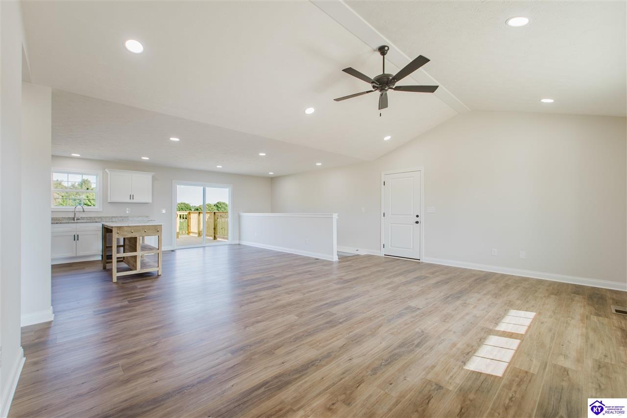 480 Cecil Avenue Property Photo 2