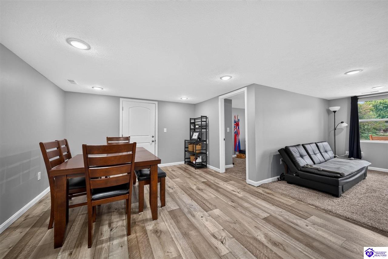 1107 Wooddale Road Property Photo 4