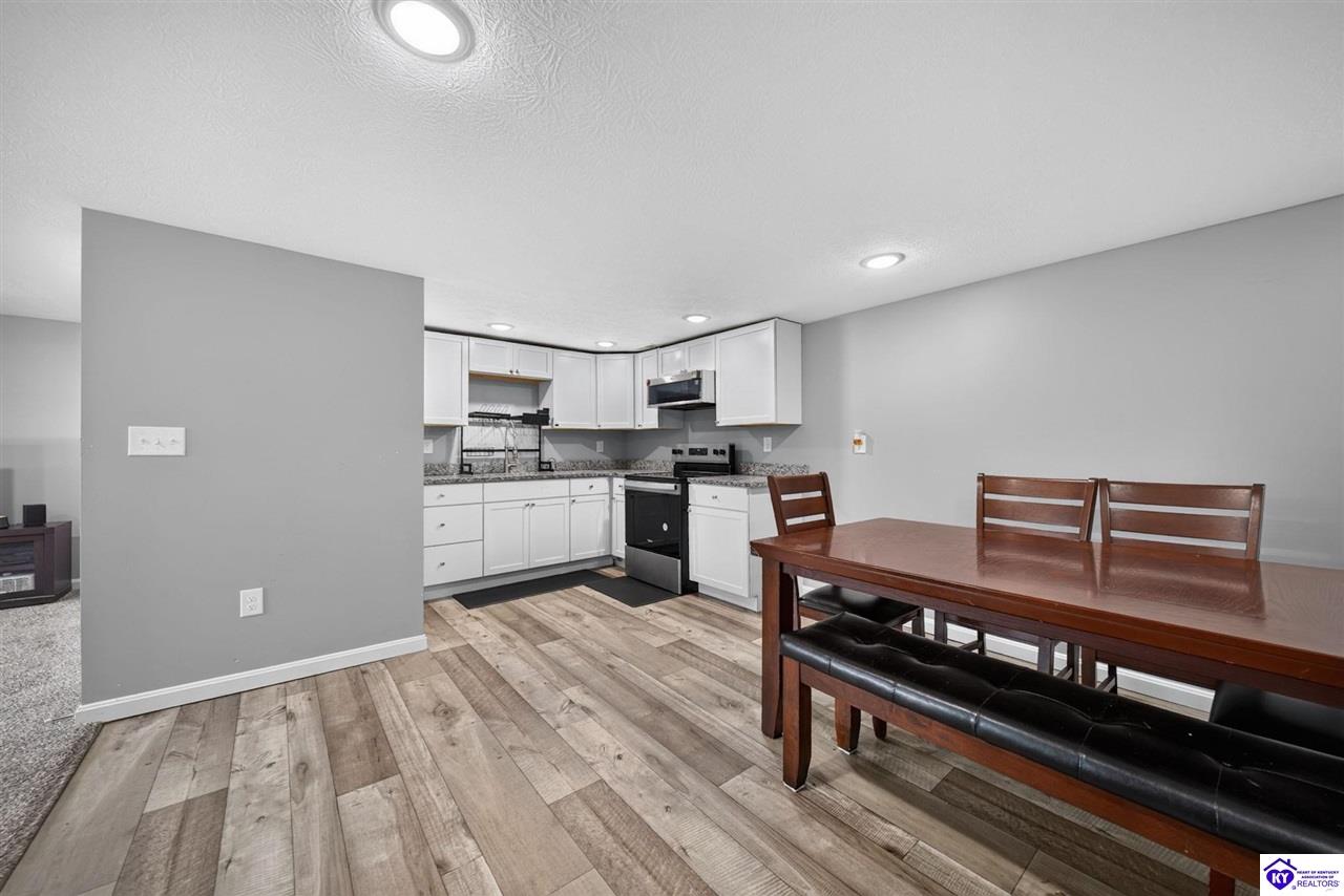 1107 Wooddale Road Property Photo 5