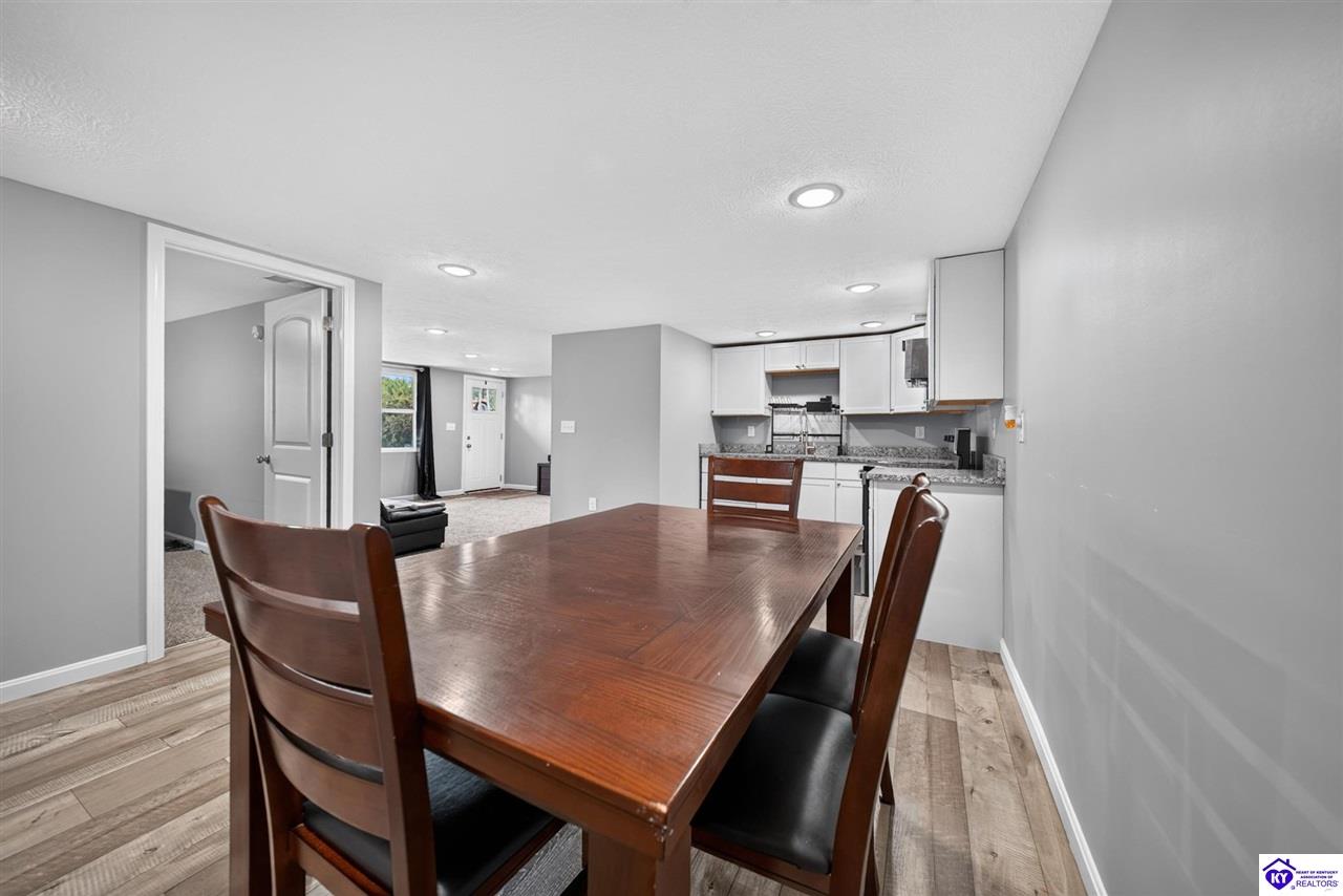 1107 Wooddale Road Property Photo 7