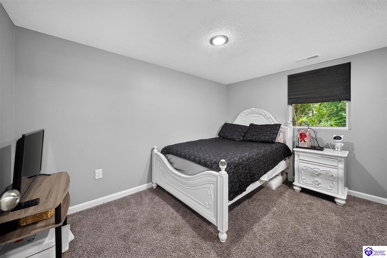 1107 Wooddale Road Property Photo 13