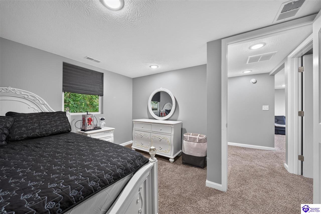 1107 Wooddale Road Property Photo 14