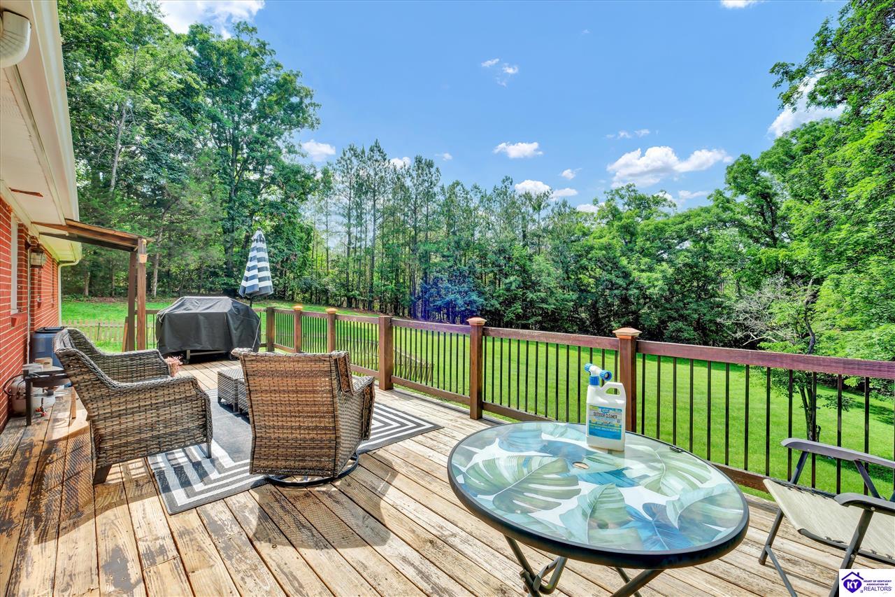 319 Park Avenue Property Photo 4