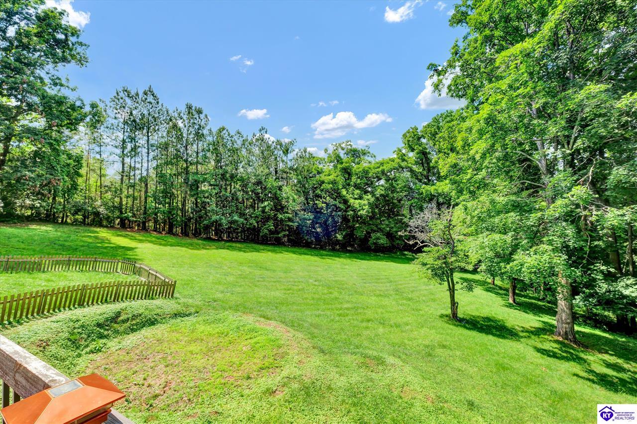 319 Park Avenue Property Photo 16