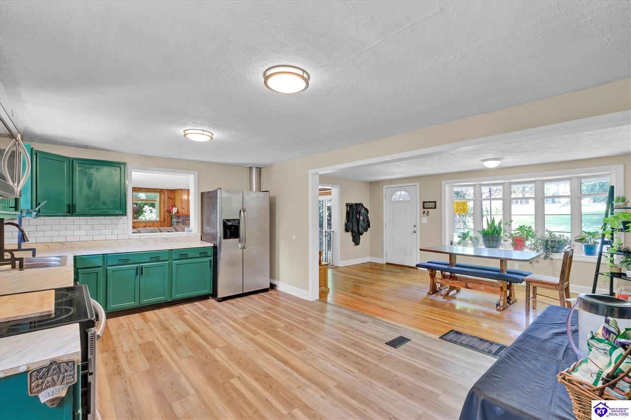319 Park Avenue Property Photo 19