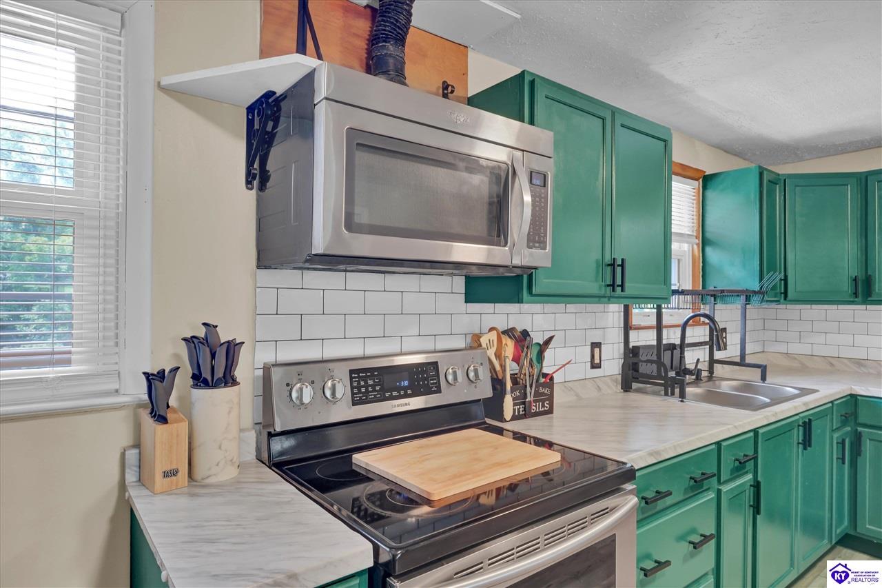 319 Park Avenue Property Photo 21