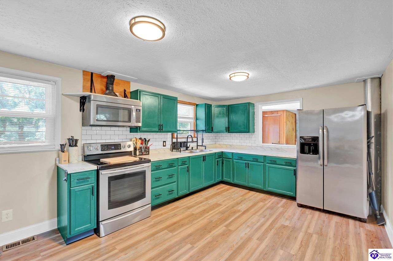 319 Park Avenue Property Photo 23