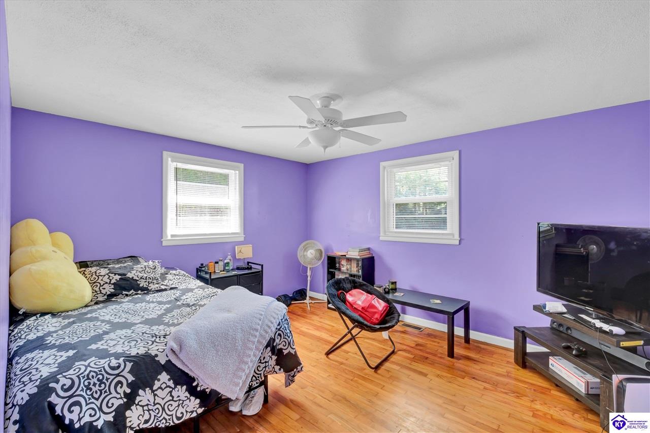319 Park Avenue Property Photo 27
