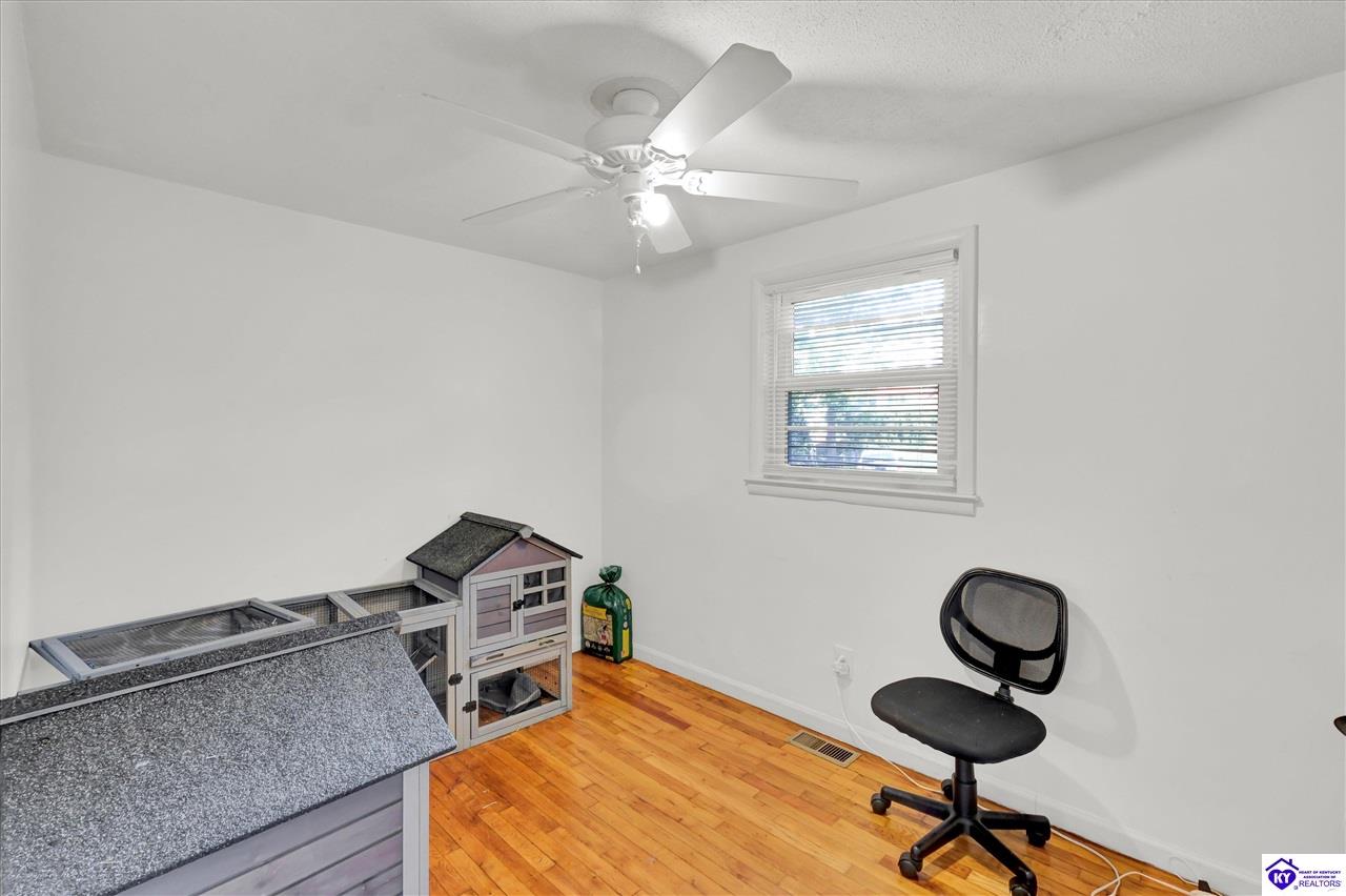 319 Park Avenue Property Photo 30