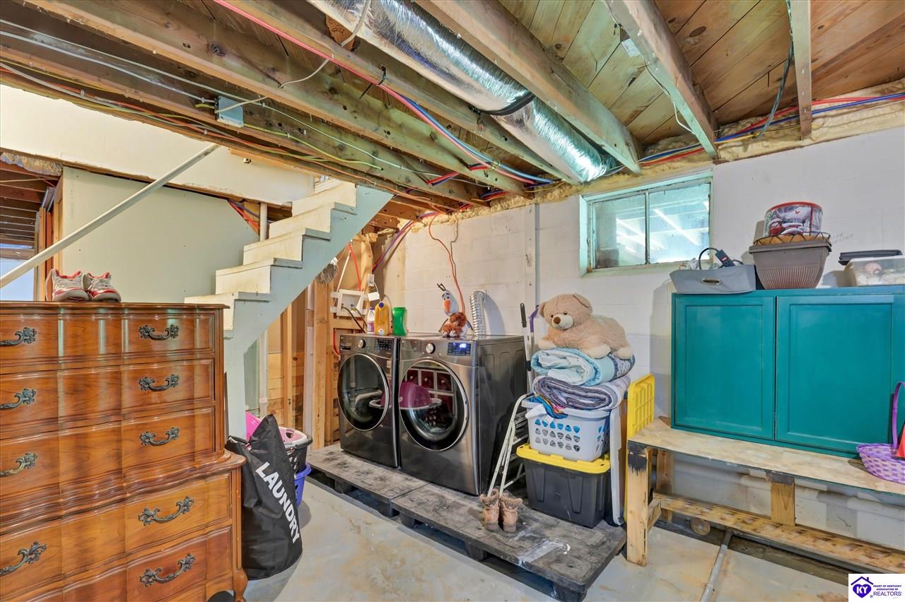 319 Park Avenue Property Photo 45