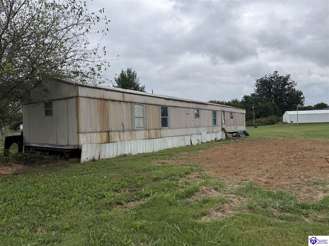 1012 Hwy 79 Property Photo 2