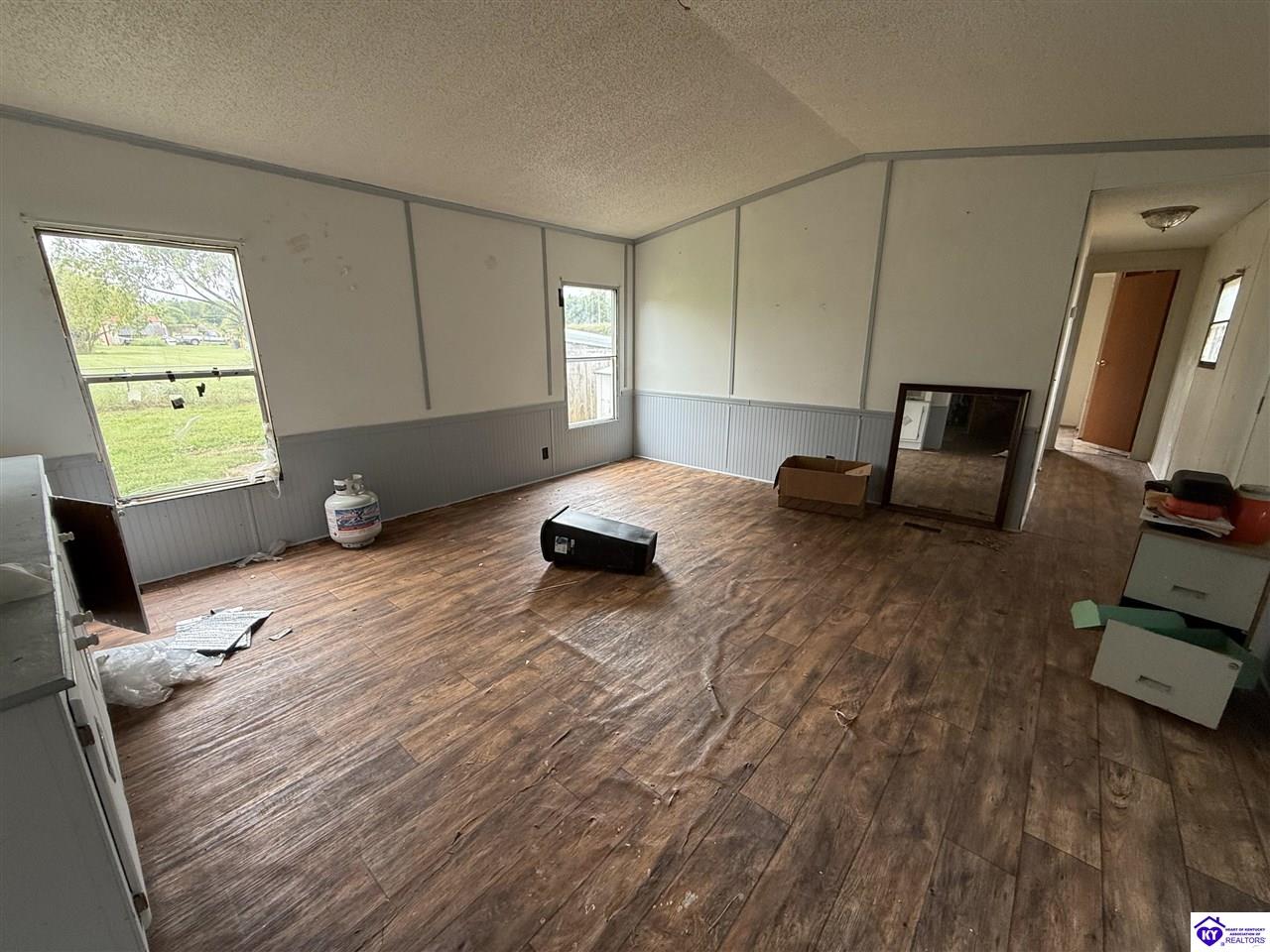 1012 Hwy 79 Property Photo 8