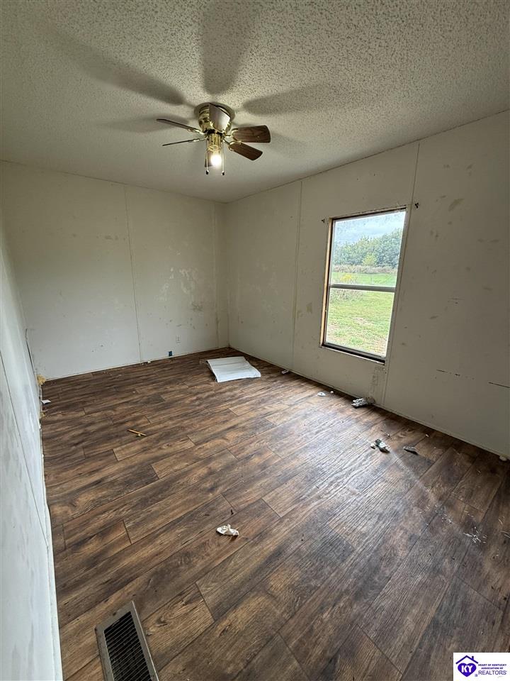 1012 Hwy 79 Property Photo 10