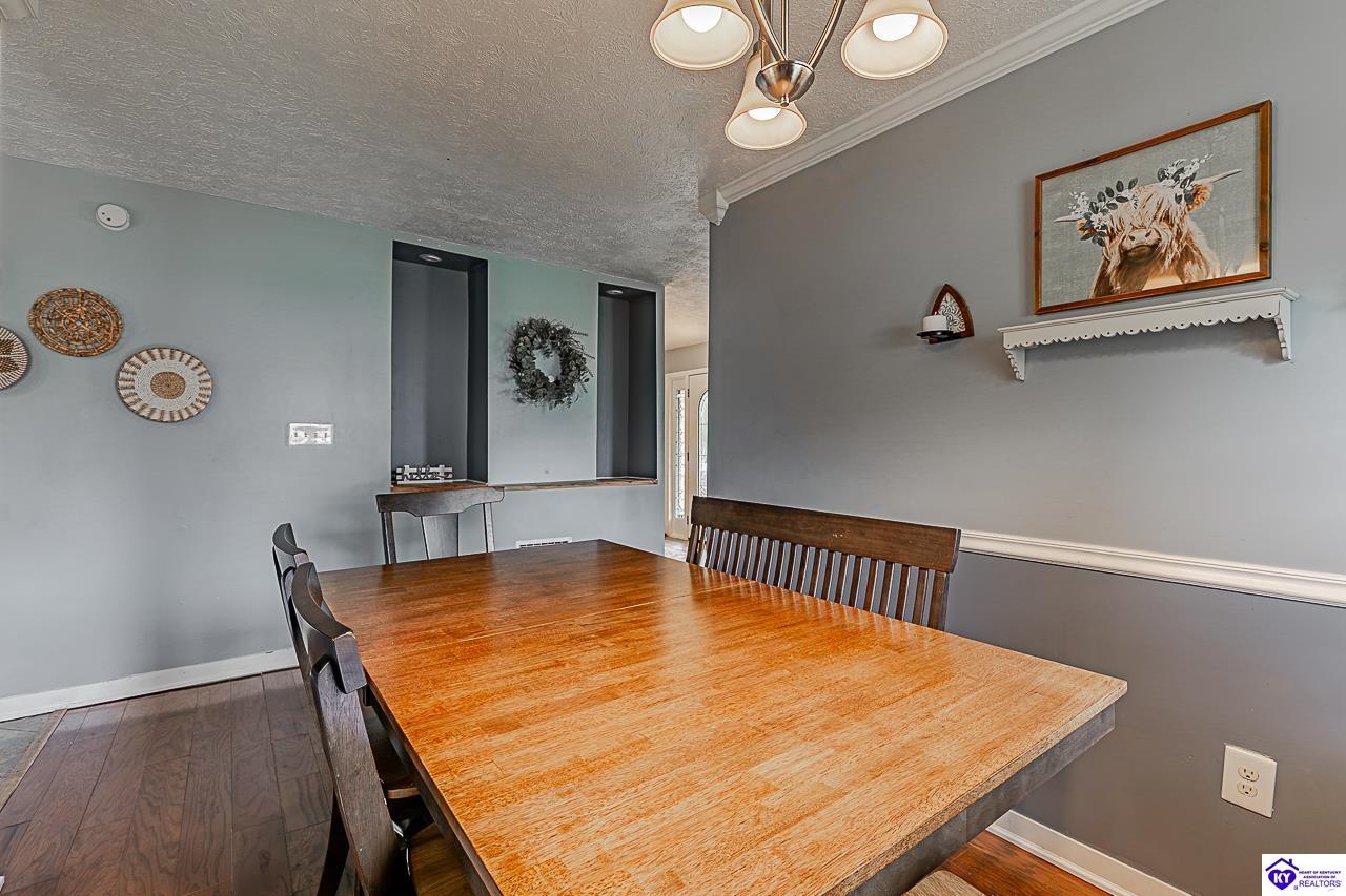 145 Nall Road Property Photo 7