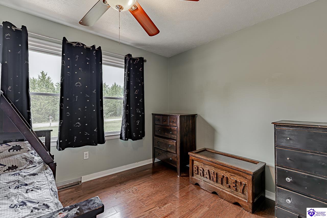 145 Nall Road Property Photo 16