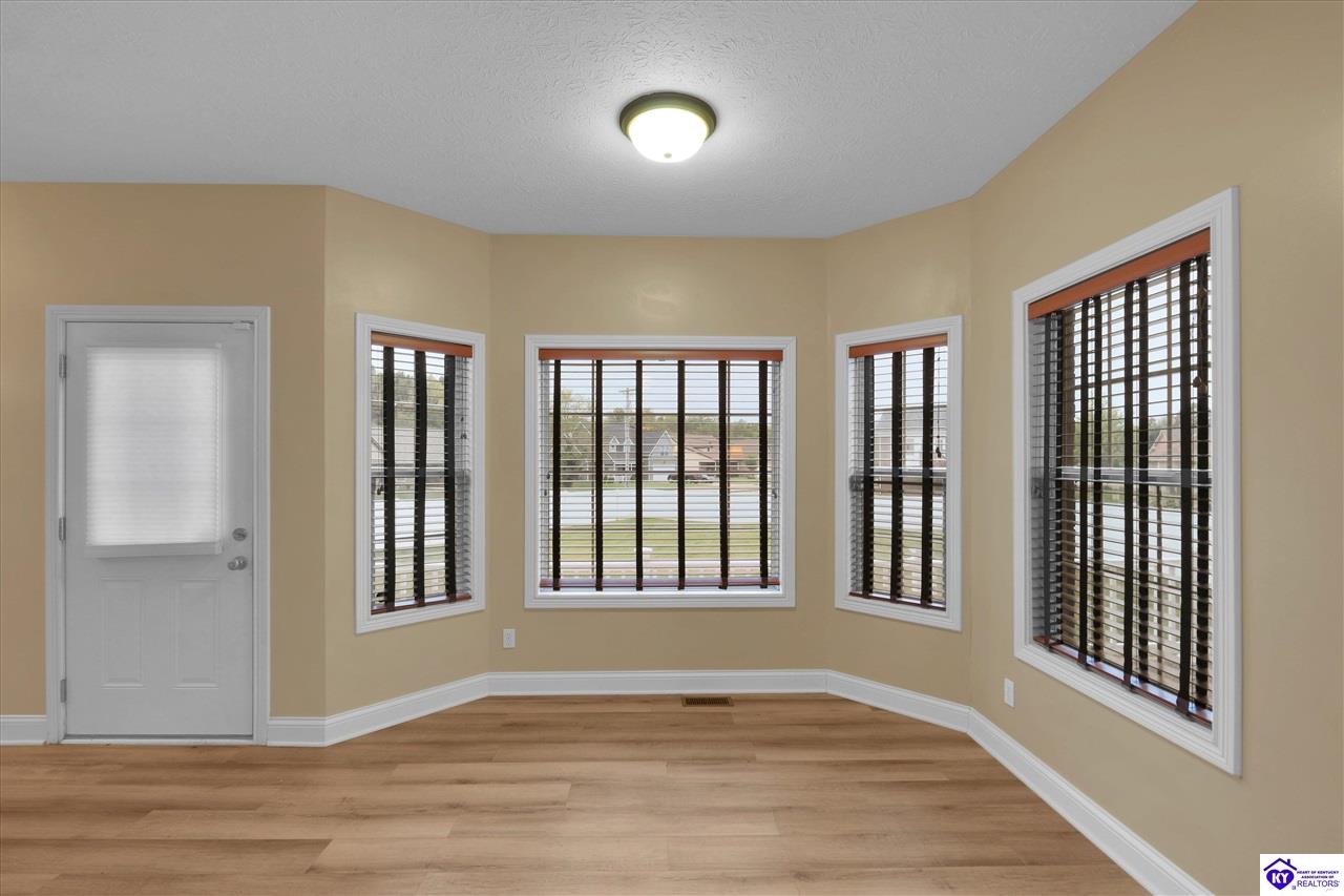 500 Concord Grape Way Property Photo 12