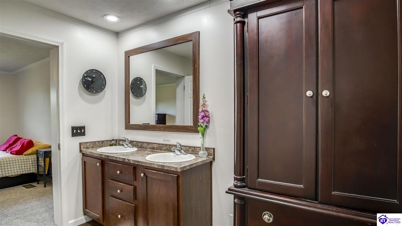 1560 Blue Fork Lane Property Photo 27