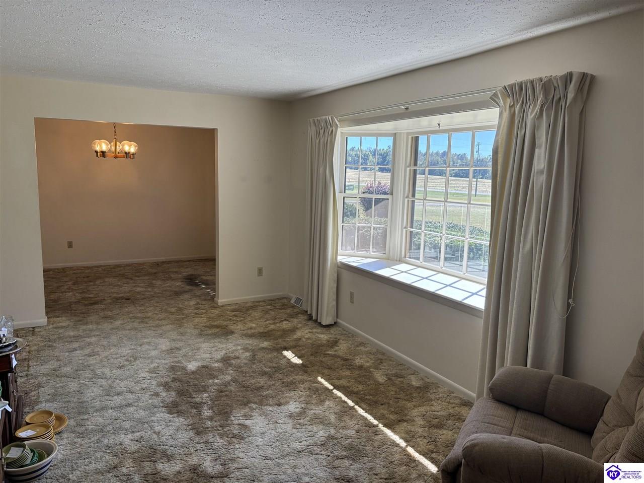 3350 Knox Avenue Property Photo 4